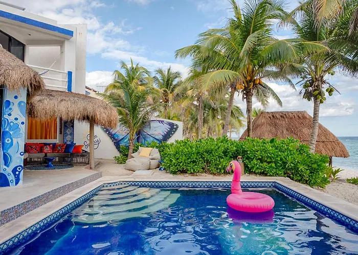 Villa Oceanfront Pool 3 King Beds